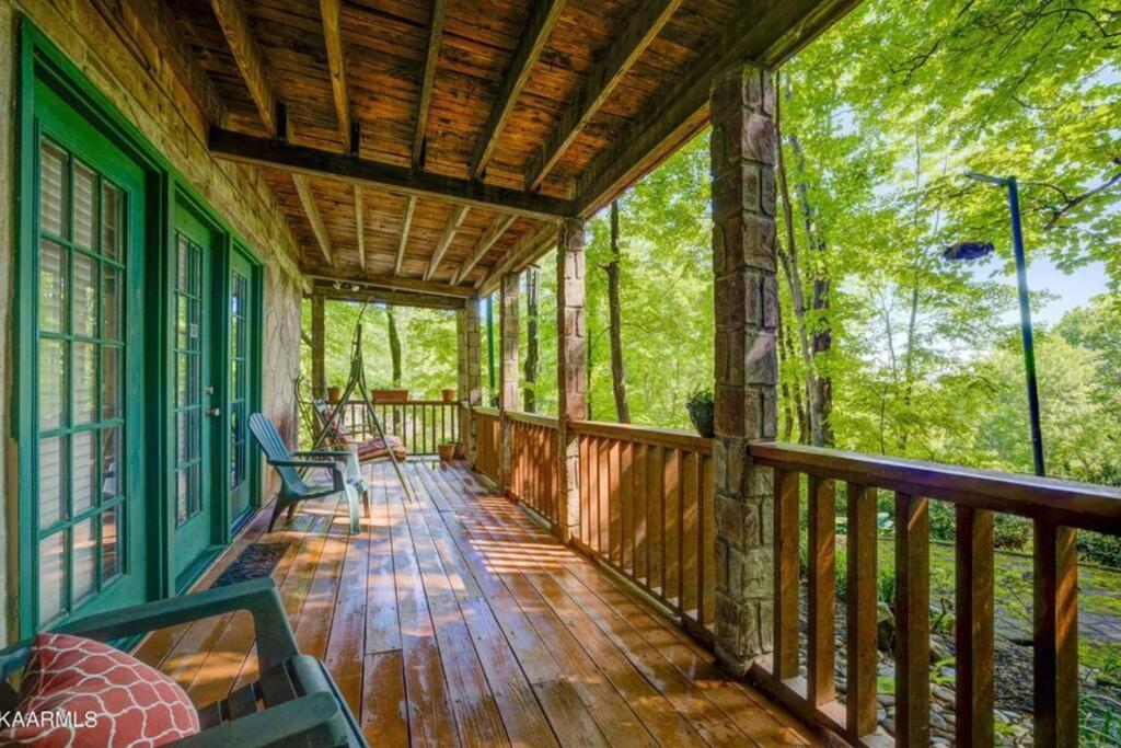 Вилла Moonshine Manor-Pets Ok-W/D-Pool Table-Arcade-Hot Tub Гатлинбург Экстерьер фото